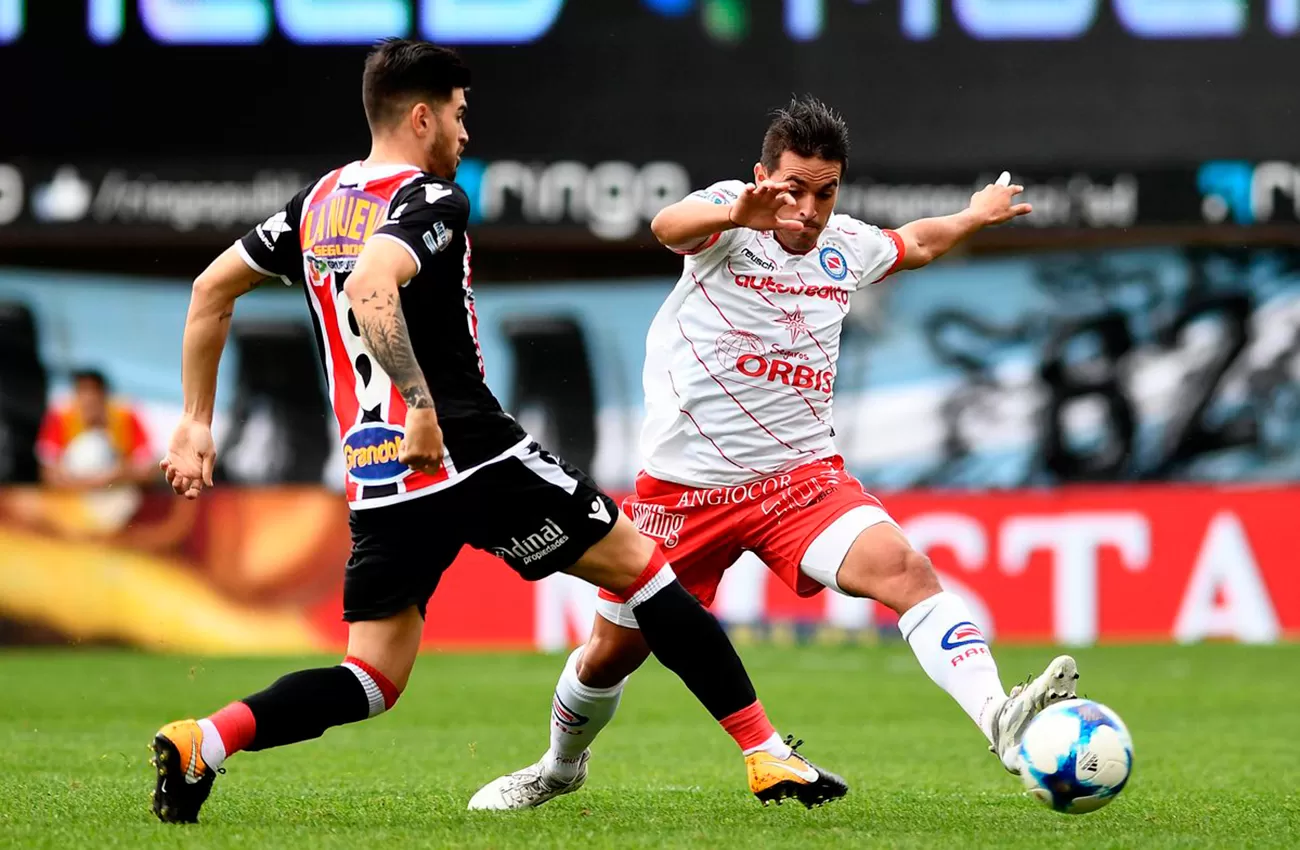 ARGENTINOS VS CHACARITA (FOTO @SUPERLIGA)