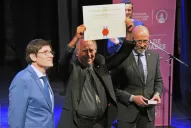 Serrat pide que haya diálogo entre Cataluña y el Gobierno español