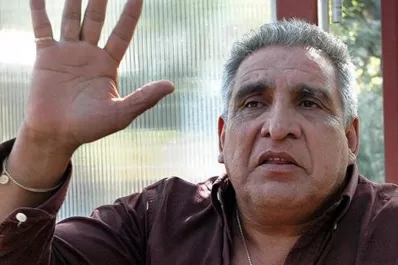 Encontraron un barril enterrado en una quinta de Pata Medina