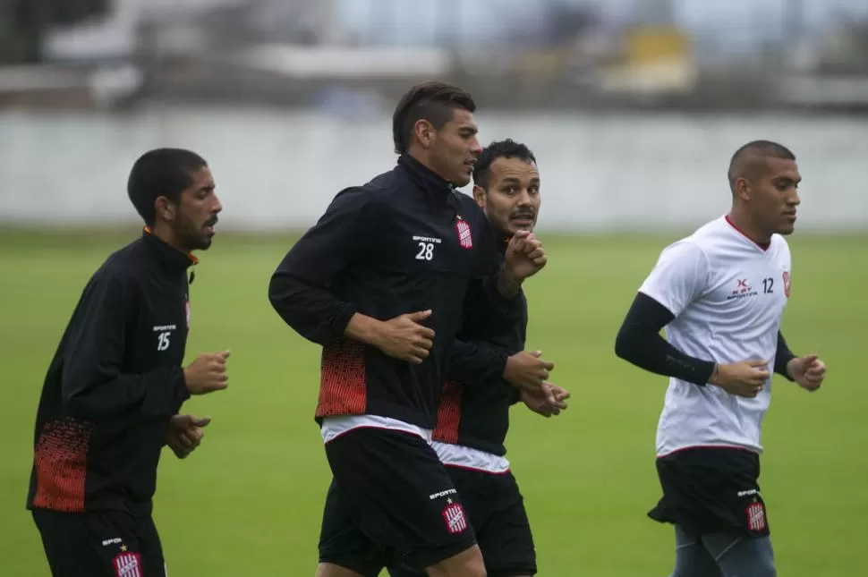 BRONCA. Ignacio Arce llegó a tener su valla invicta durante 284 minutos.  la gaceta / FOTO DE DIEGO ARáOZ