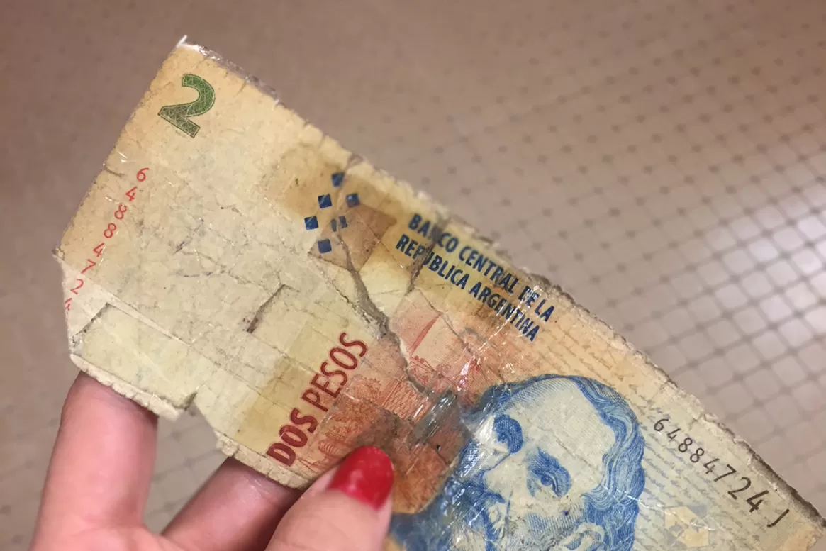 MONEDA. Billete de $2. FOTO LA GACETA.