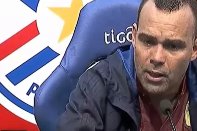 El DT de Venezuela denunció que Paraguay intentó sobornar a sus jugadores con hermosas mujeres