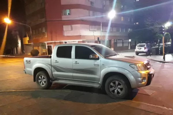 A la madrugada los automovilistas estacionan donde ellos quieren