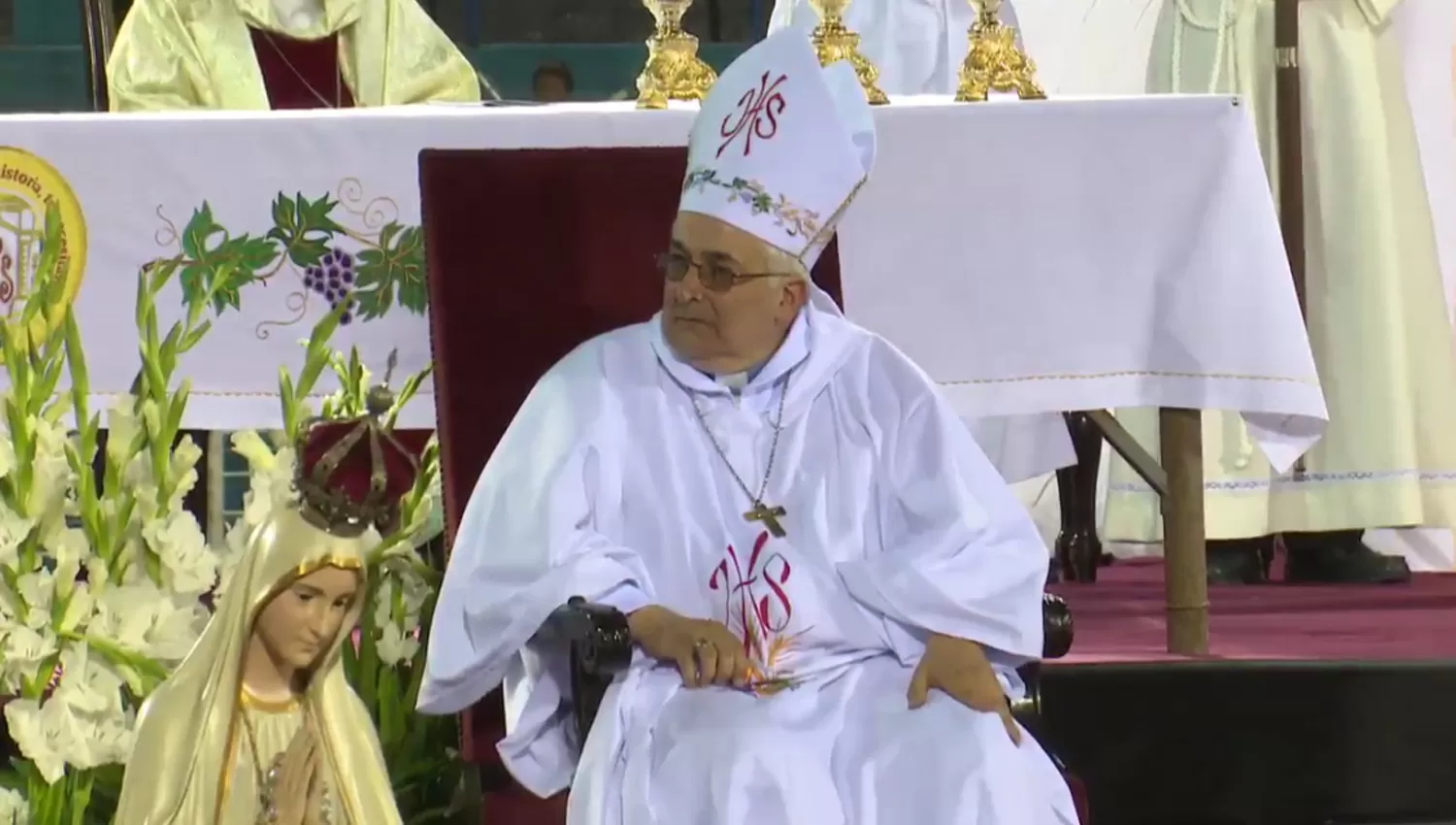 EL PADRE DE CARLITOS YA ES EL NUEVO ARZOBISPO. CAPTURA DE VIDEO 