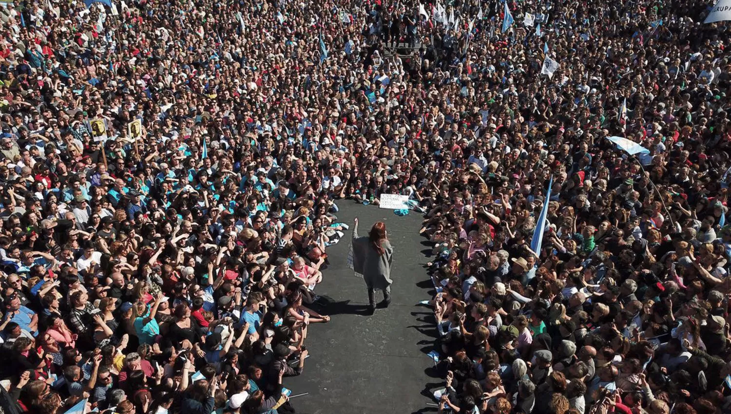 CRISTINA FERNÁNDEZ. La ex presidenta habla ante el público. DYN