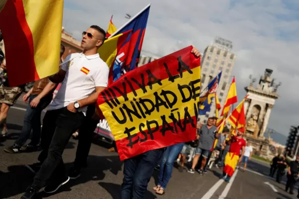 España trata de mostrarse unida en su Fiesta Nacional