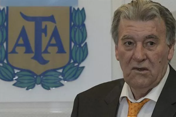 No entiendo de dónde salió la plata para pagarle a Bauza y traer a Sampaoli