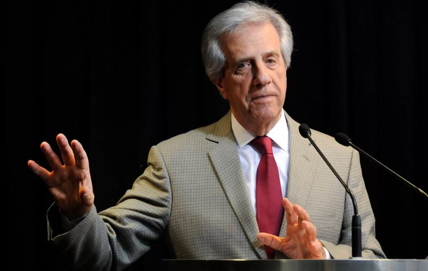 TABARÉ VÁZQUEZ. FOTO TOMADA DE ELOBSERVADOR.COM.UY