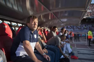 A Zielinski le cae bien jugar en River