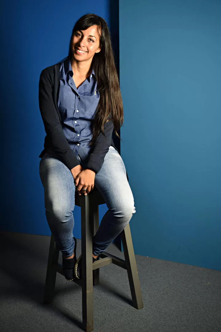 PROTAGONISTA. Cabrera preside la Asociación de Fútbol Femenino, es coach y estudia Marketing e Inglés. LA GACETA / FOTO DE JUAN PABLO SÁNCEZ NOLI.-