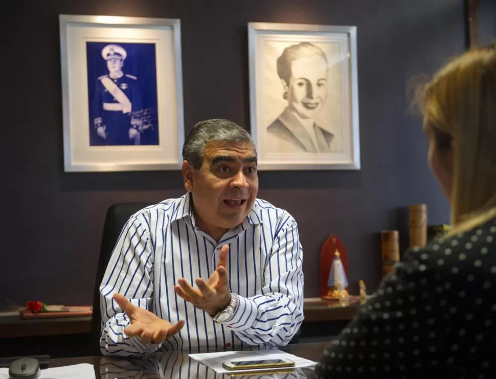 SUBSIDIOS. “Para hablar (de transparencia) hay que tener la cola limpia” (sic), aseguró el intendente Alfaro. la gaceta / foto de juan pablo sanchez noli