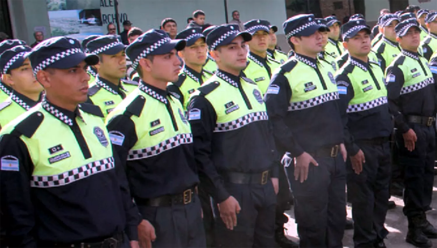 Efectivos de la Policía provincial. IMAGEN TOMADA DE COMUNICACIONTUCUMAN.GOB.AR. 