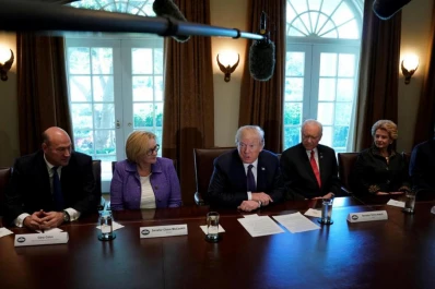 Psicólogos proponen destituir a Trump por inestabilidad mental