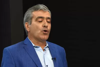 José Cano buscó pegar primero, se apoyó en sus “coaches” y valoró el debate