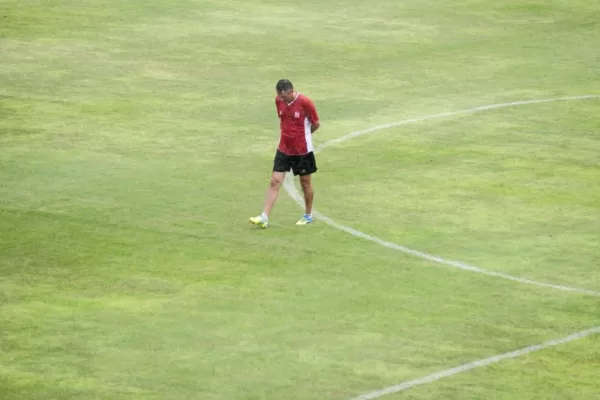 Luego de los silbidos en La Ciudadela, Diego Cagna rompió el silencio: el equipo no es un desastre