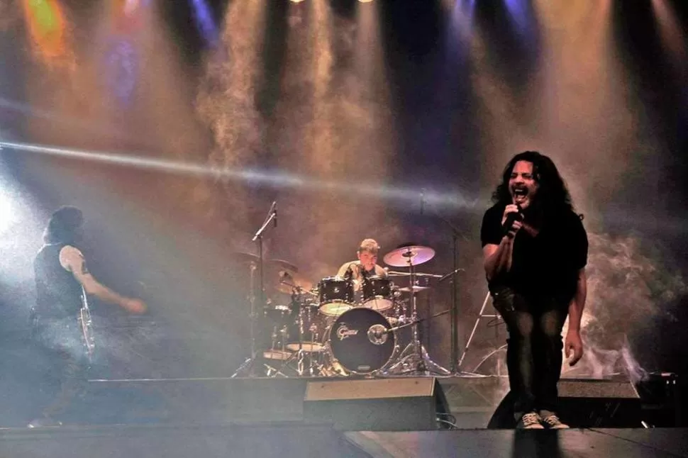  - KARMA SUDACA.- El viernes en el Nesta, se presenta con un amplio repertorio.-