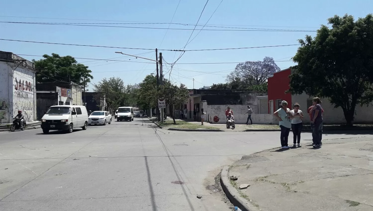 LA ESQUINA DEL ACCIDENTE. Aquí ocurrió el hecho que se cobró a vida de la mujer de 20 años. LA GACETA / OSVALDO RIPOLL