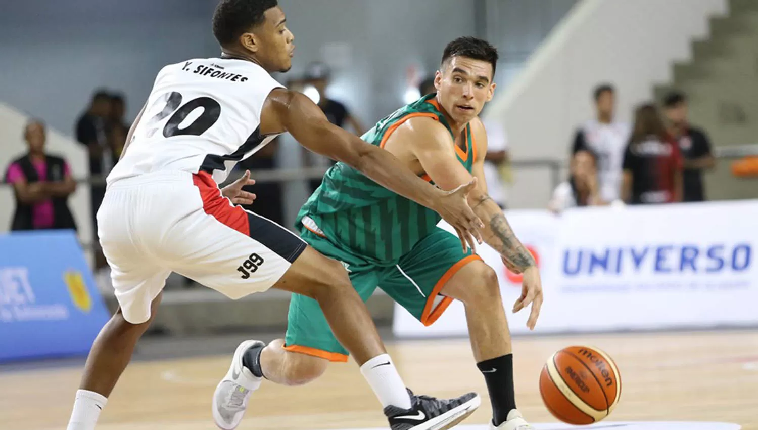 Leandro Vildoza lució en alto nivel ante Malvin.
FOTO TOMADA DE FIBAAMERICAS.COM