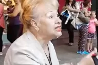 Una anciana insultó y atacó con gas pimienta a manifestantes que pedían por Santiago Maldonado