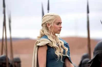 El peinado se inspira en la épica medieval