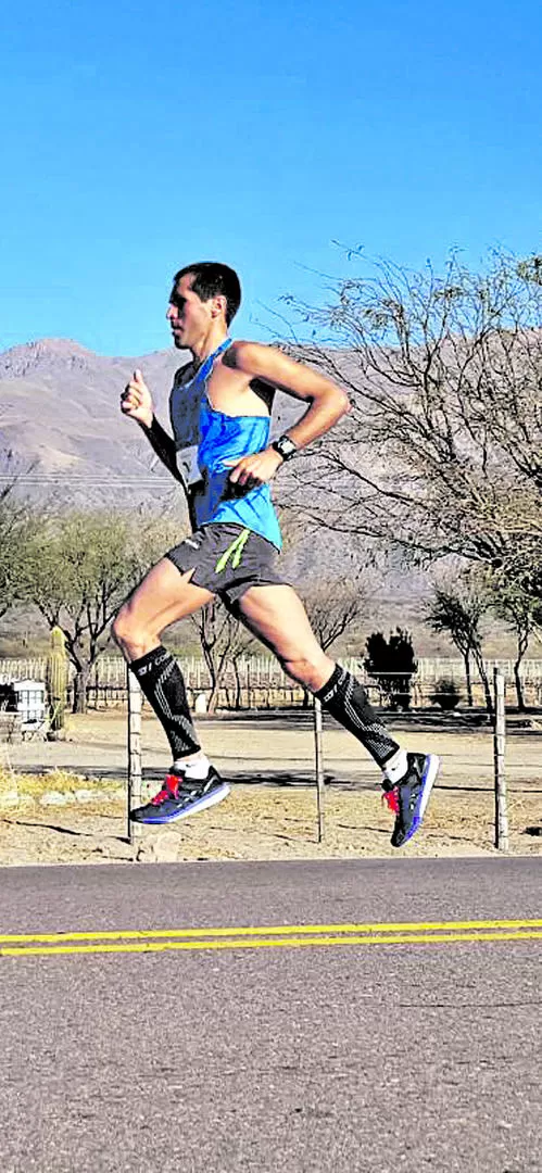 EN EL AIRE. “Rafa” se preparó intensamente y seguirá entrenando en Cachi, Salta. LA GACETA