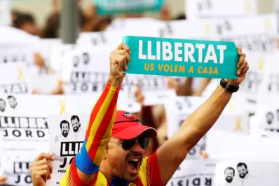 La intervención a Cataluña enfrenta feroces críticas