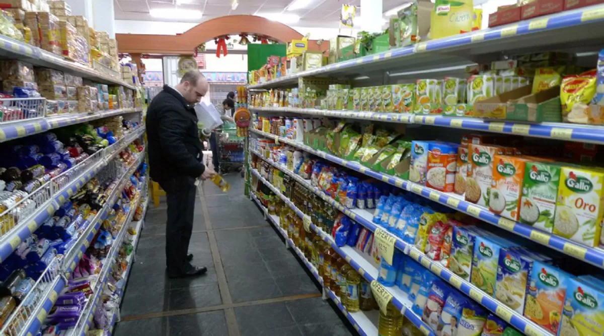 Góndolas de un supermercado. FOTO DE ARCHIVO. 