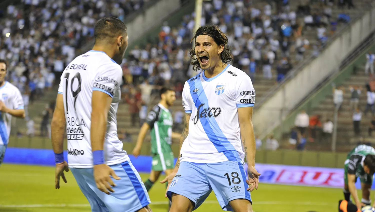 Blanco y barbona en el ultimo partido de copa argentina.