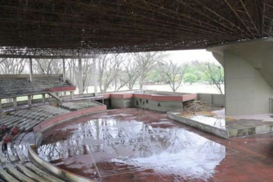 Promesas incumplidas: el Palacio de los Deportes lleva años abandonado