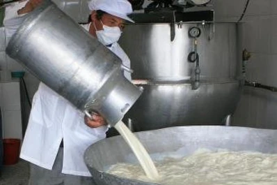 Según la CRA, “los números  no cierran en los tambos”