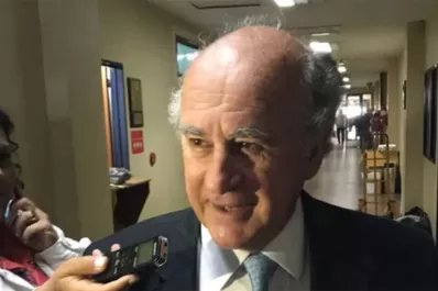 Parrilli no sabe si Cristina asumirá su banca: sin Estado de derecho se puede esperar cualquier cosa