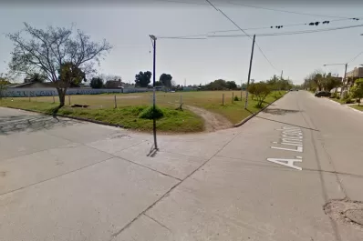 Balearon a un niño de cinco años que viajaba con su abuelo en una moto