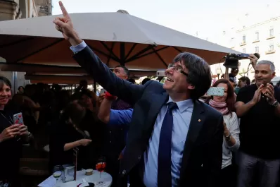 Puigdemont no se da por destituido y llama a defender la secesión de Cataluña