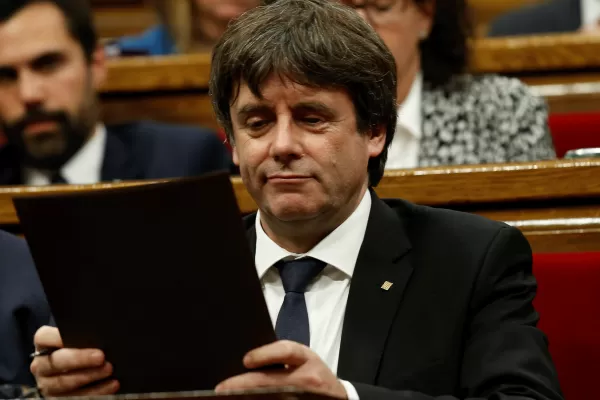 Puigdemont llamó a una resistencia pacífica