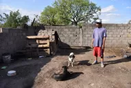 Sin asistencia oficial, en Los Vázquez hacen rifas para mantener un merendero