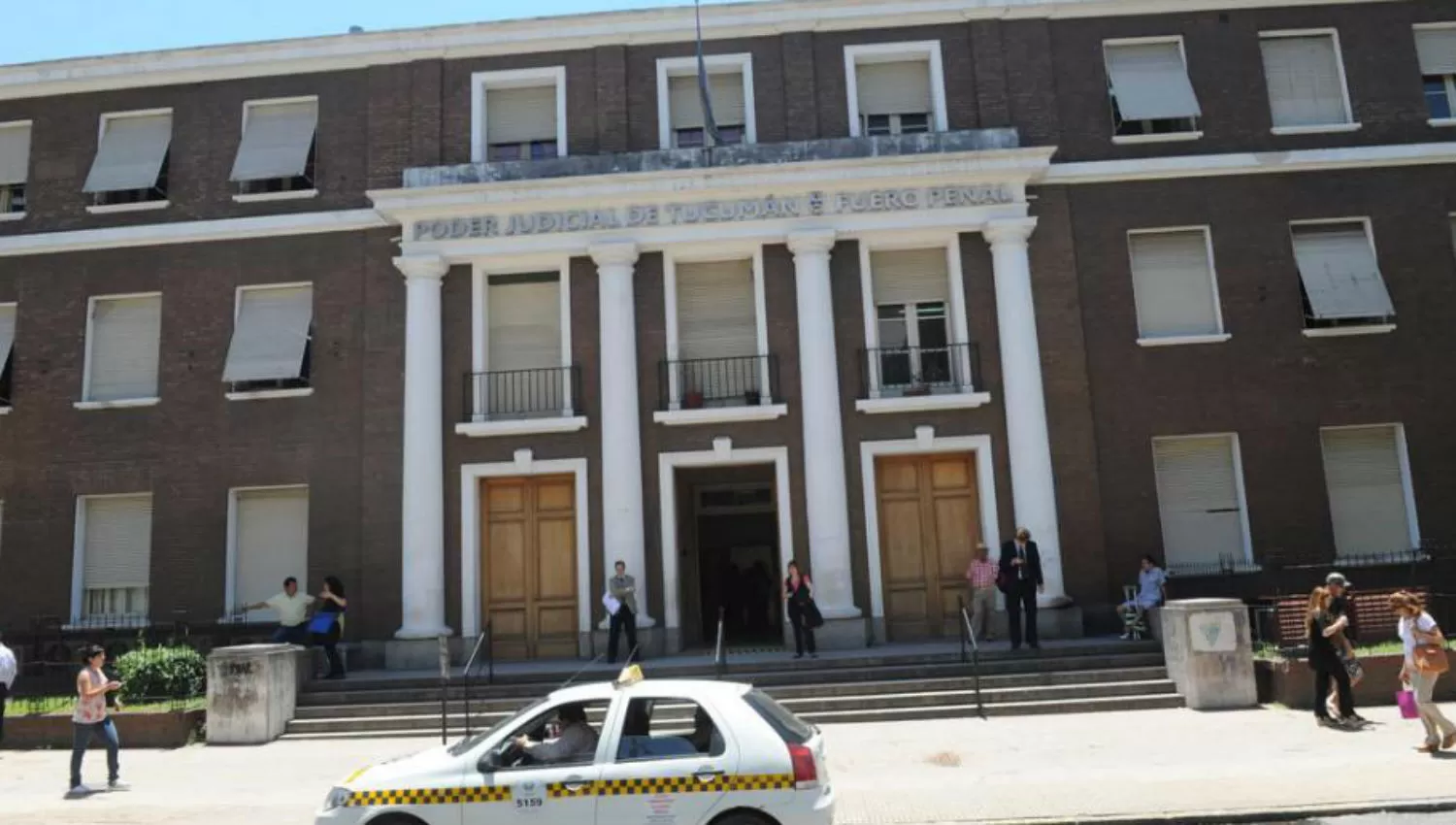 En los Tribunales penales de avenida Sarmiento al 400 se atienden delitos de competencia local, como robos y homicidios. LA GACETA / FOTO DE FRANCO VERA - ARCHIVO