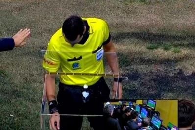 El uso del sistema VAR quedó en el ojo de una tormenta en el fútbol