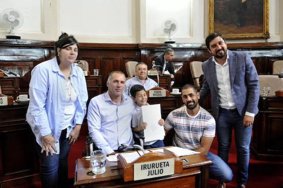 DESTACADO. El niño Juan Pedro Giommi fue distinguido por el Concejo Deliberante de La Plata. Había decidido donar su regalo de cumpleaños. 