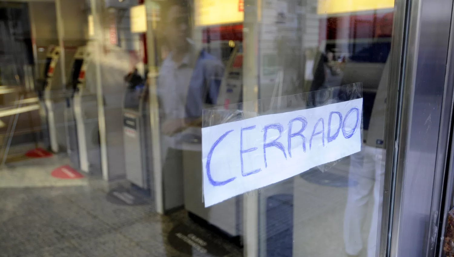 SIN MOVIMIENTO. Las entidades bancarias de todo el país mantendrán cerradas sus puertas. ARCHIVO