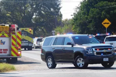 Masacre en una iglesia en Texas: un tirador mató al menos a 27 personas