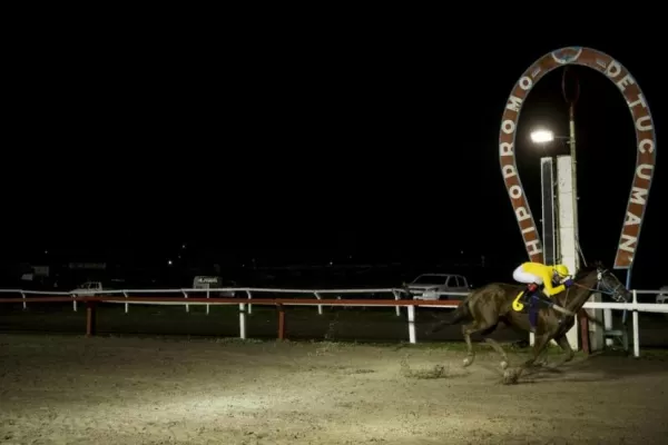 Debe mostrar su vigencia