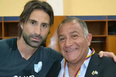 Ecuador insiste con el pedido de salida del embajador Luis Juez de Quito