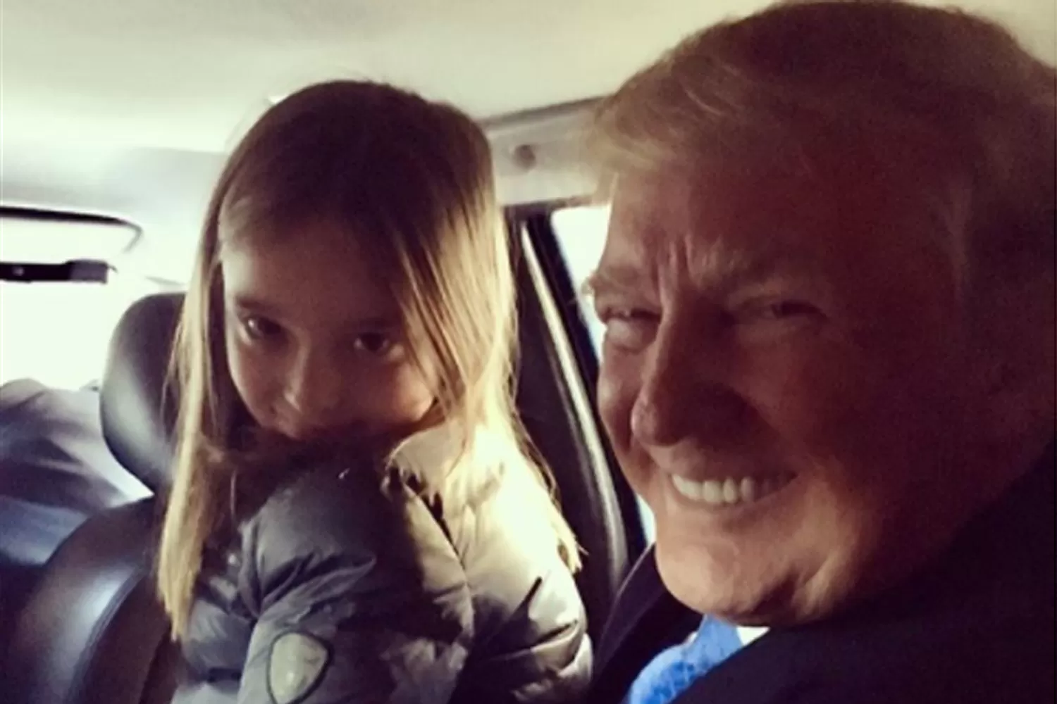 TRUMP Y SU NIETA. FOTO TOMADA DE INSTAGRAM