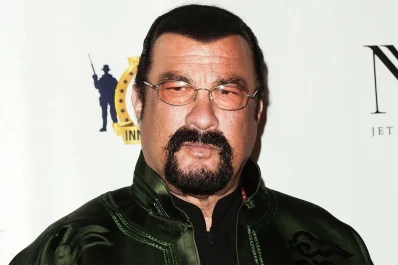 Siguen los escándalos por acoso en Hollywood: ahora dos actrices denunciaron a Steven Seagal