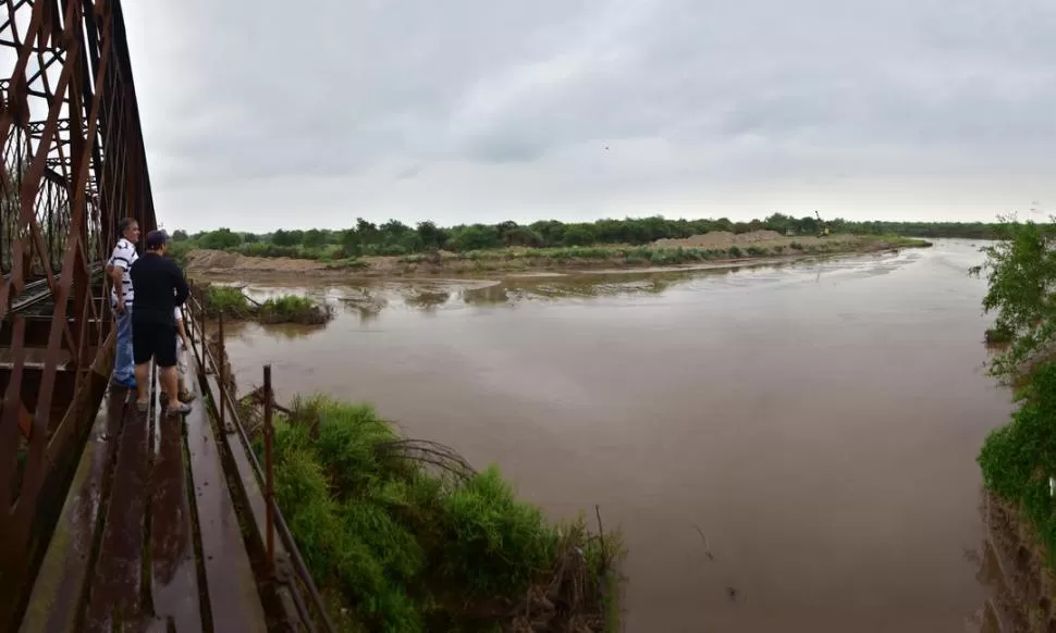 SIN RESPUESTAS. La Madrid y otros pueblos del sur se inundaron en abril. LA GACETA / FOTO DE Osvaldo Ripoll