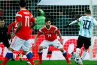Con gol de Sergio Agüero, la Argentina derrotó sobre el final a Rusia