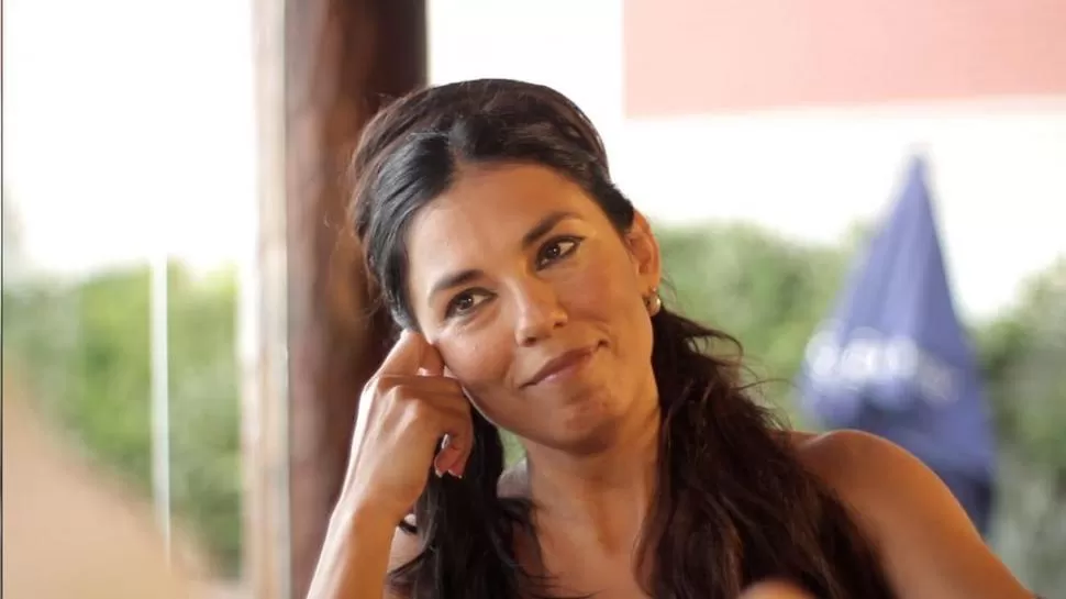 NUEVA FORMACIÓN. Charo Bogarín lanzó disco con su nombre, en un “nuevo despertar como artista”. i.ytimg.com