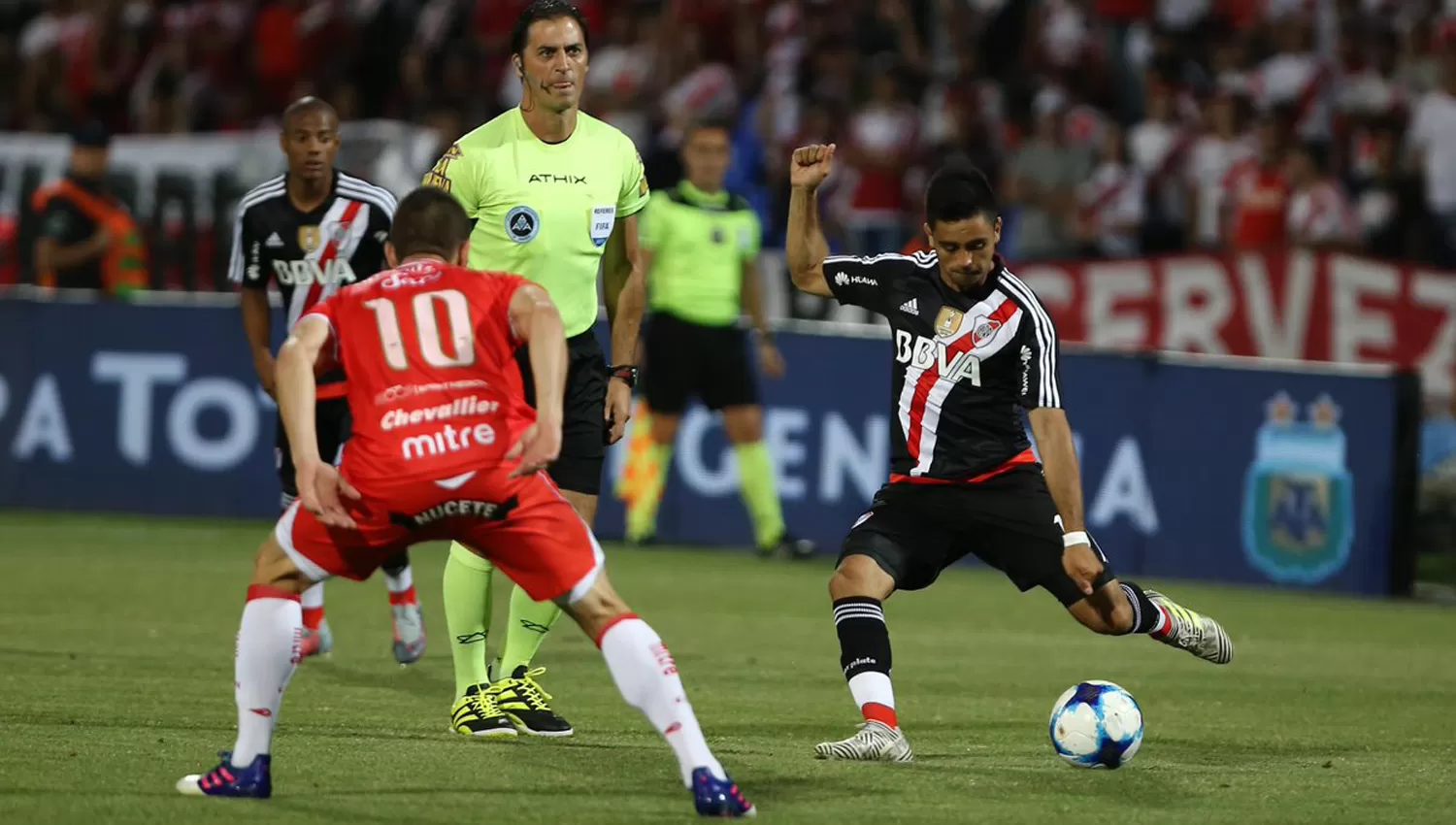 EN MENDOZA. River busca al final de la Copa Argentina. (OLÉ.COM)