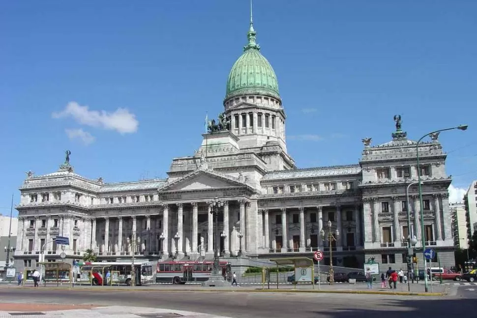 AL RECINTO. El debate de las reformas se trasladará al Congreso nacional. prensa senado