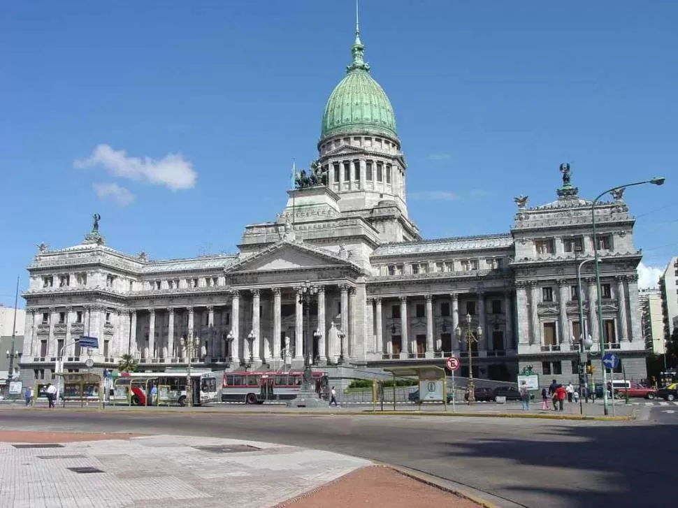 AL RECINTO. El debate de las reformas se trasladará al Congreso nacional. prensa senado